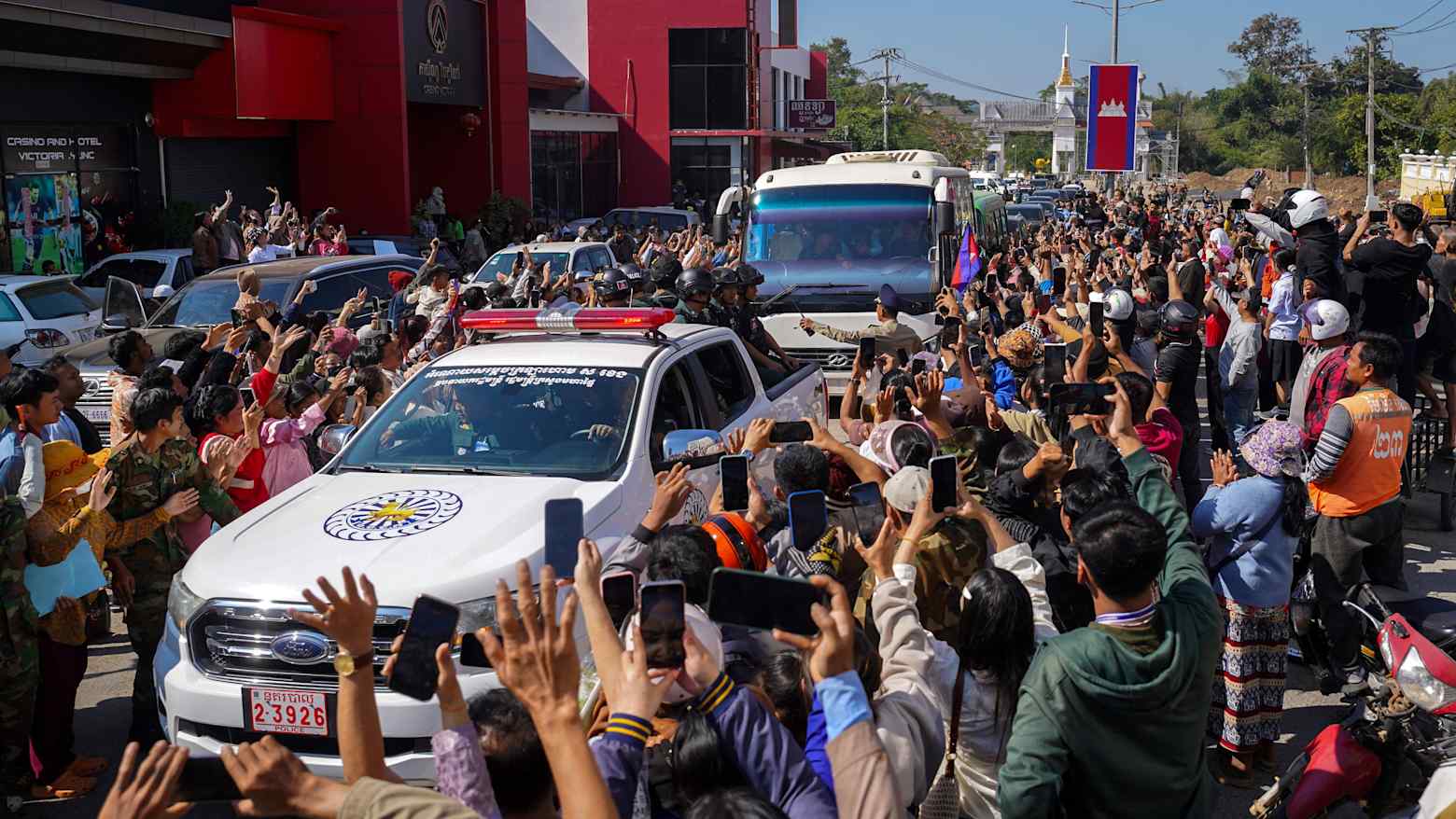 Thailand Frees 18 Cambodian Prisoners of War After Renewed Ceasefire.