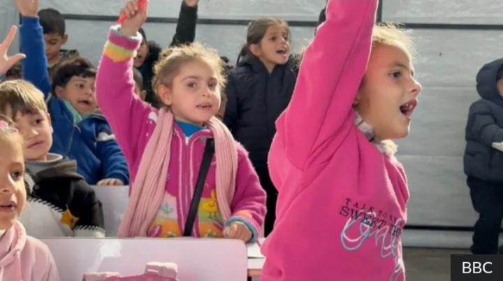 Children in Gaza Return to School after Year without Formal Education