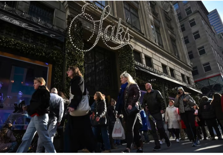 Saks Global Files for Bankruptcy amid Luxury Market Strains