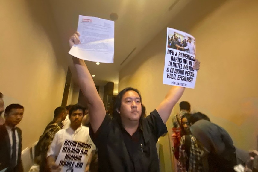 Indonesian Human Rights Campaigner Andrie Yunus Injured in Acid Attack in Jakarta