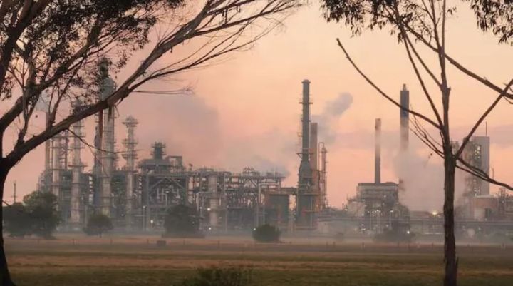Australia Oil Refinery Fire Sparks Fuel Supply Concerns Amid Global Energy Crisis