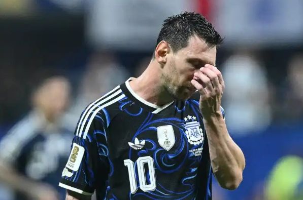 Travel Chaos Threatens Argentinas World Cup Title Defence Against Spain